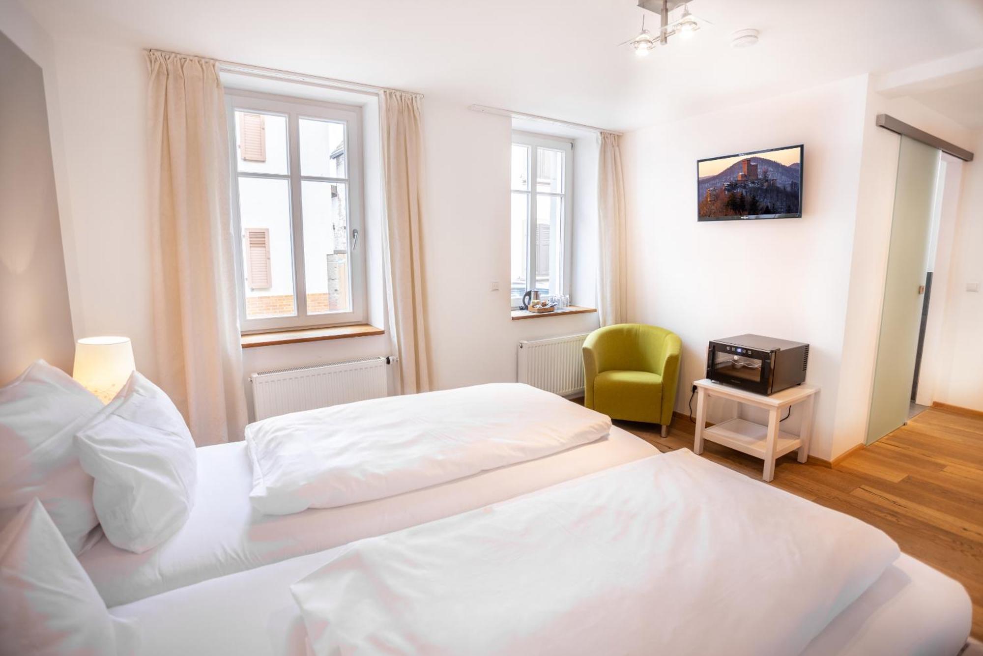 Wanderers Neubau Bed & Breakfast Birkweiler Dış mekan fotoğraf